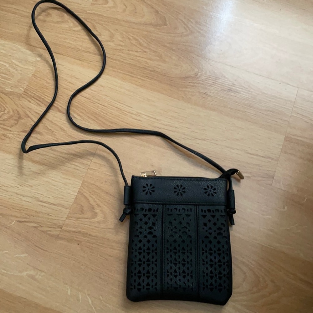 Super cute crossbody bag!